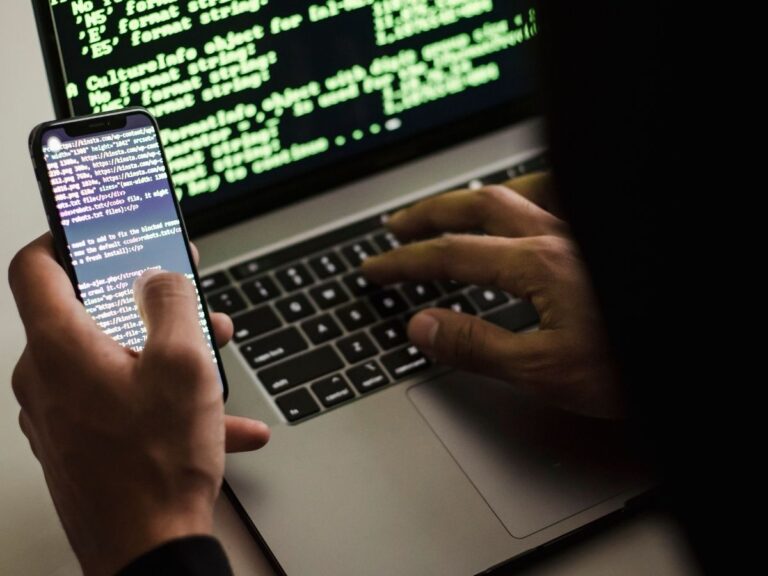 Hacker alega ter usado senhas vazadas Reprodução / Pexels