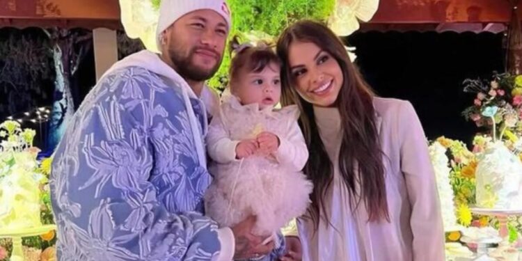 Amanda Kimberlly dá melhor resposta após internauta questionar uso de pensão de Neymar e ‘roupas de 50 reais’ da filha Helena, filha de Amanda Kimberlly e Neymar, completa 2 anos (Foto: Reprodução/Instagram)