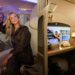 Ana Paula Siebert se surpreende com luxo em avião e mostra banheiro com chuveiro: “Estou passada”; veja fotos e assista Ana Paula Siebert se surpreende com luxo em avião e mostra banheiro com chuveiro: “Estou passada”; veja fotos e assista