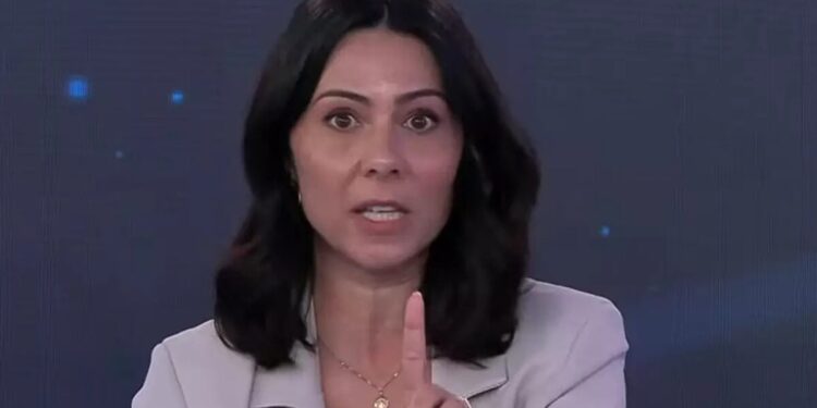 Apresentadora da Band se irrita após ausência de candidatos no debate