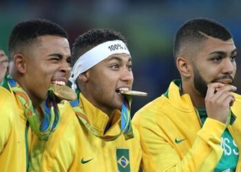 Gabriel Jesus celebra uma década do primeiro ouro olímpico do futebol brasileiro