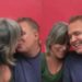 Glória Pires surge aos beijos com marido e ganha declaração apaixonada