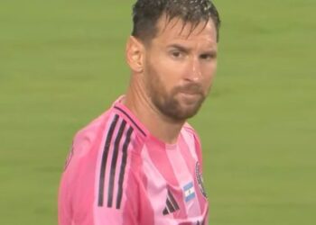 Messi se envolve em confusão, dá tapa em adversário e recebe multa da MLS