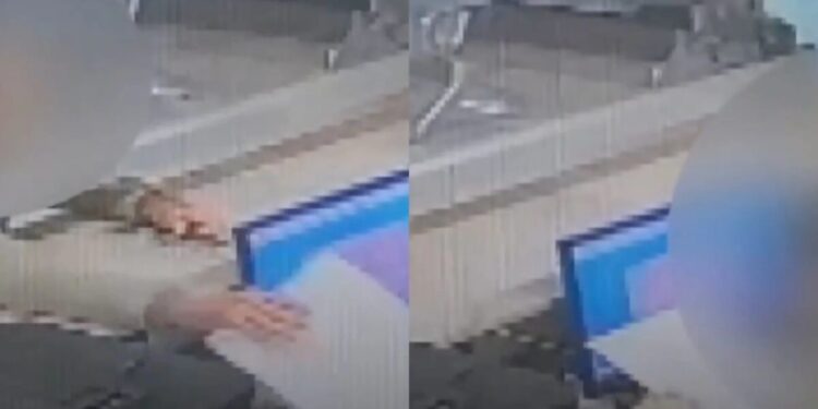 Mulher faz pedido de socorro “escondido” em hospital do PR e enfermeira decifra denúncia; assista Mulher faz pedido de socorro “escondido” em hospital do PR e enfermeira decifra denúncia; assista