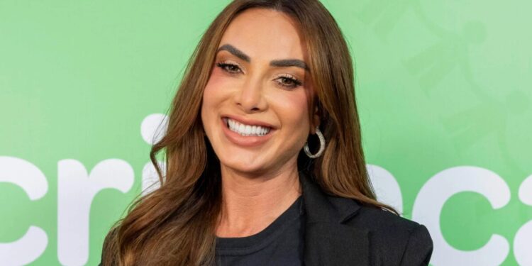 Nicole Bahls reage aos rumores de participação no “BBB 27”, após confusão com escola; assista Nicole Bahls reage aos rumores de participação no “BBB 27”, após confusão com escola; assista