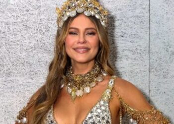 Paolla Oliveira surpreende ao aceitar posto de rainha de bateria em nova escola de samba, diz colunista Paolla Oliveira surpreende ao aceitar posto de rainha de bateria em nova escola de samba, diz colunista