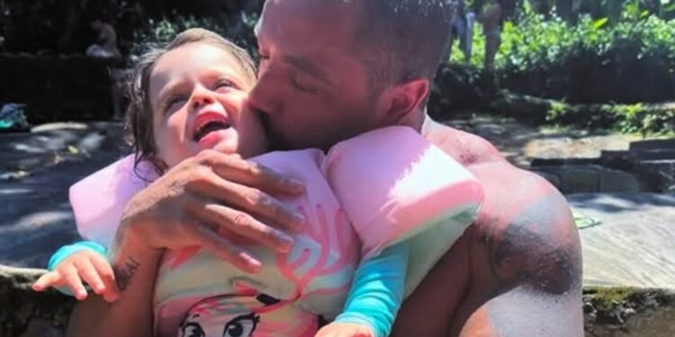 "Pequenas coisas", diz Rafael Cardoso valorizar momentos com os filhos
