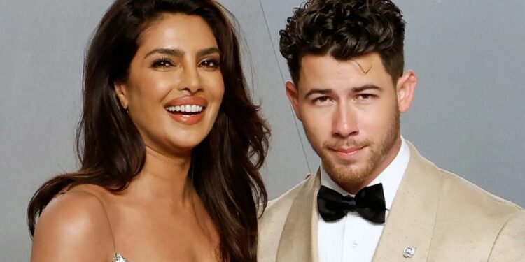 Priyanka Chopra revela segredo de casamento duradouro com Nick Jonas: “Não sei se o amaria se ele não fizesse isso” Priyanka Chopra revela segredo de casamento duradouro com Nick Jonas: “Não sei se o amaria se ele não fizesse isso”