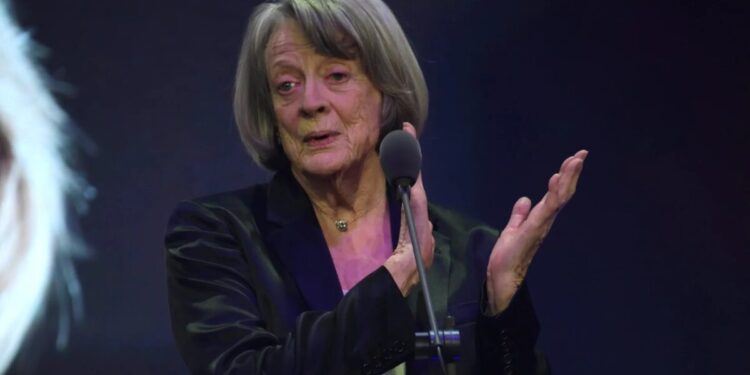 Testamento de Maggie Smith revela destino de fortuna milionária quase 2 anos após sua morte (Foto: Getty)