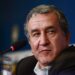 Carlos Alberto Parreira vai continuar tratamento em casa após alta médica