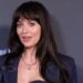 Dakota Johnson explica por que mantém vida pessoal longe dos holofotes e revela se quer ter filhos PARK CITY, UTAH - JANUARY 19: Dakota Johnson attends Sundance Institute's Inaugural Opening Night: A Taste Of Sundance Presented By IMDbPro at The Basin Recreation Fieldhouse on January 19, 2023 in Park City, Utah. (Photo by Michael Loccisano/Getty Images)