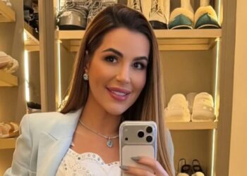 Deolane Bezerra escreve carta da prisão e relata preocupação; leia a íntegra Deolane Bezerra escreve carta da prisão e relata preocupação; leia a íntegra