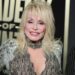 Dolly Parton proibiu visitas nos últimos dias de vida, mas abriu uma única exceção; saiba quem Dolly Parton morreu aos 80 anos (Foto: Getty)