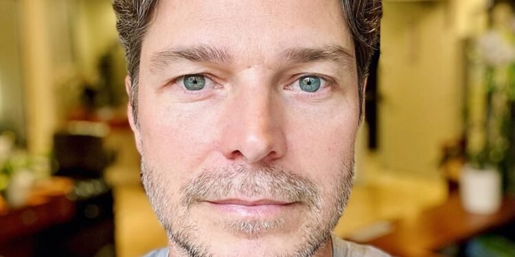 Ex-ator da Globo, Erik Marmo perde a casa em um incêndio nos Estados Unidos