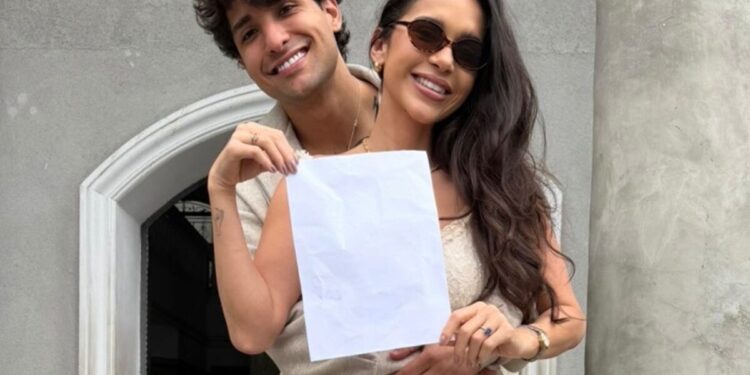Fotos: Gizelly Bicalho se declara para Caue Fantin após casamento secreto