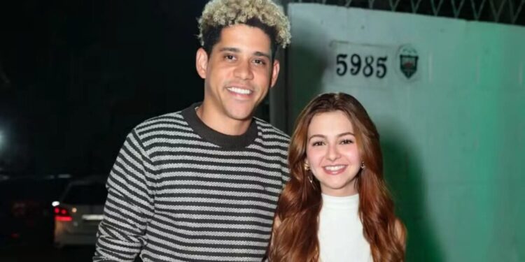 Klara Castanho e Cauê Campos assumem namoro e desabafam sobre exposição; assista Klara Castanho e Cauê Campos assumem namoro e desabafam sobre exposição; assista (Foto: Brazil News)