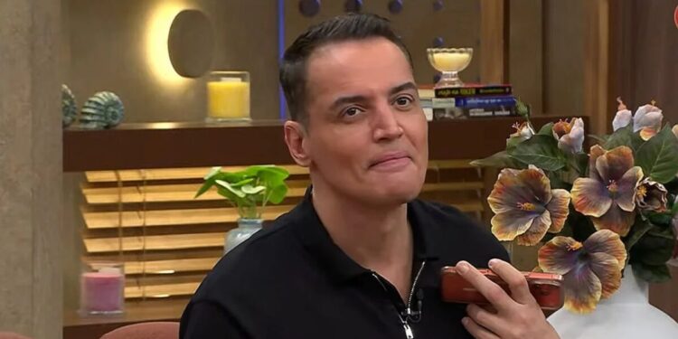 Leo Dias anuncia saída do “Melhor da Tarde” e explica motivo da decisão; assista Leo Dias anuncia saída do “Melhor da Tarde” e explica motivo da decisão; assista