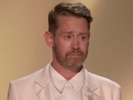 Macaulay Culkin revive vínculo com atriz de “Esqueceram de Mim” em homenagem no Emmy 2026