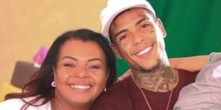 Mãe de MC Kevin detona delegada após fala sobre morte de cantor: "Respeito"