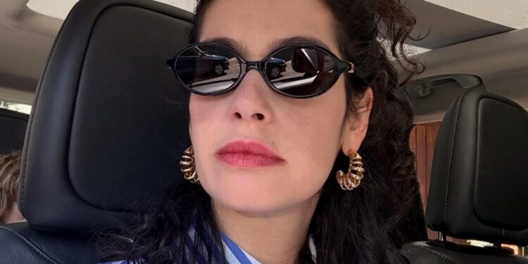 Maria Flor alerta para impacto das redes sociais na saúde mental dos jovens