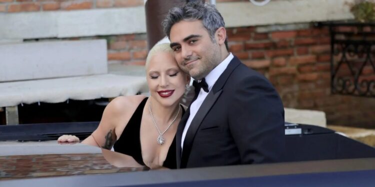 Novo detalhe sobre nascimento da filha de Lady Gaga e Michael Polansky vem à tona (Foto: Getty)