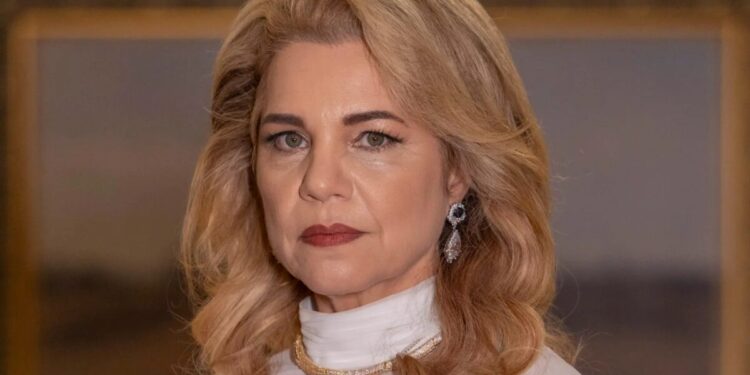 Quem Ama Cuida: Pilar reprova decisão do filho sobre o relacionamento e age por debaixo dos panos Quem Ama Cuida: Pilar reprova decisão do filho sobre o relacionamento e age por debaixo dos panos