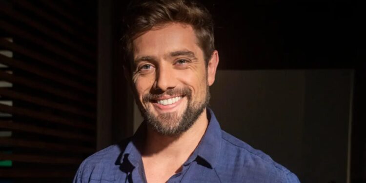 Rafael Cardoso desabafa sobre recomeço após internação: “Mudar dói”; assista Rafael Cardoso desabafa sobre recomeço após internação: “Mudar dói”; assista