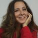 Renata Castro Barbosa transforma menopausa, insônia e crise dos 50 em comédia