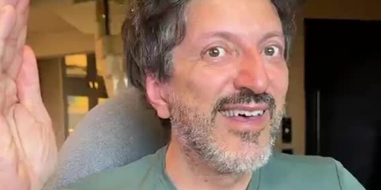 "Serão boas notícias", garante Lito Sousa em novo vídeo após receber alta