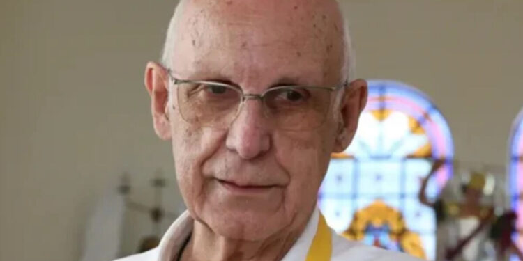 TJSP mantém condenação após humorista associar padre Júlio à pedofilia
