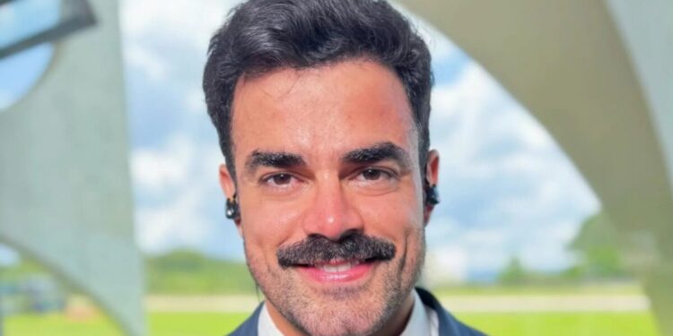 Túlio Amâncio pede demissão da Globo após seis meses e acerta com nova emissora, diz site; saiba os bastidores Túlio Amâncio pede demissão da Globo após seis meses e acerta com nova emissora, diz site; saiba os bastidores